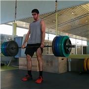 Entrenador personal en Barcelona. Especializado en: Introducción a la fuerza - Rendimiento deportivo - Mejora del salto vertical